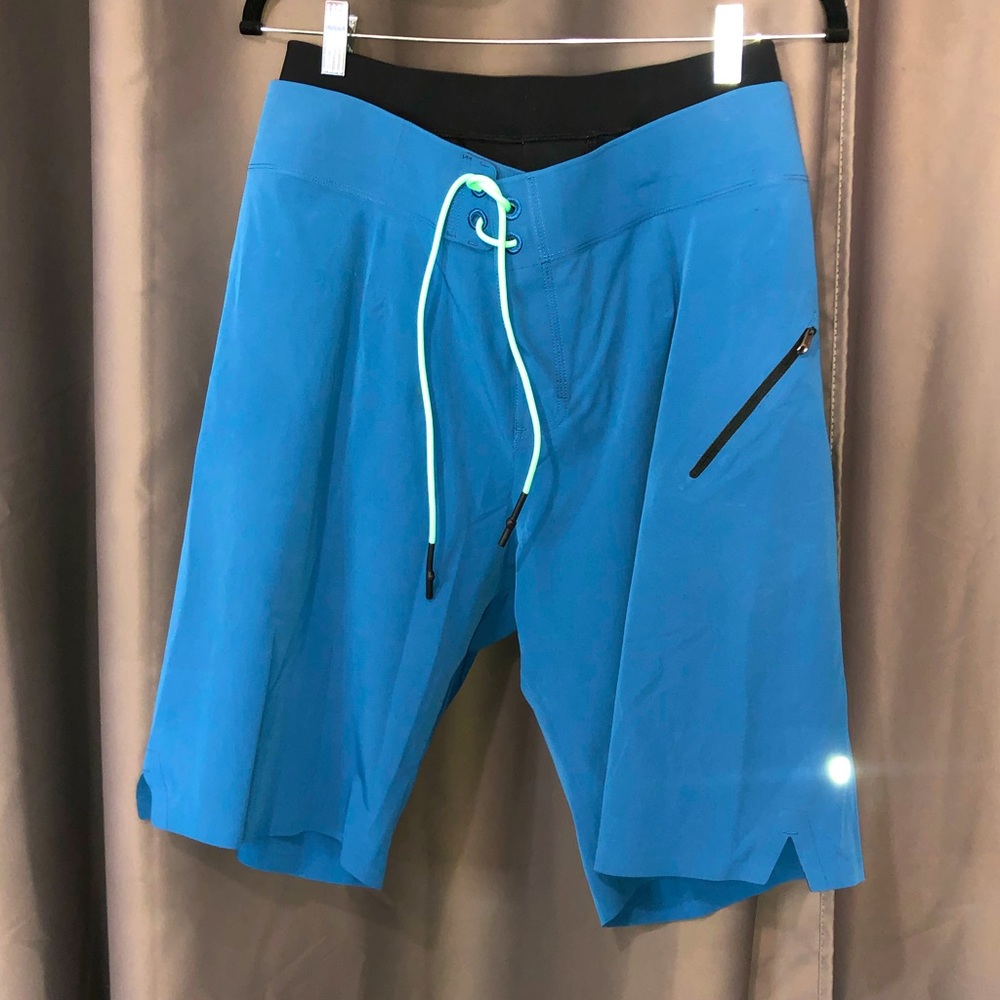 Size 34 Lululemon athletica Swimming Trunks